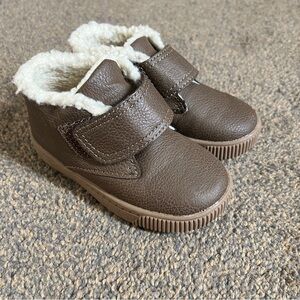 Carter's Baby Brown Warm ankle boots size 7 Shearling like inside toddler kids